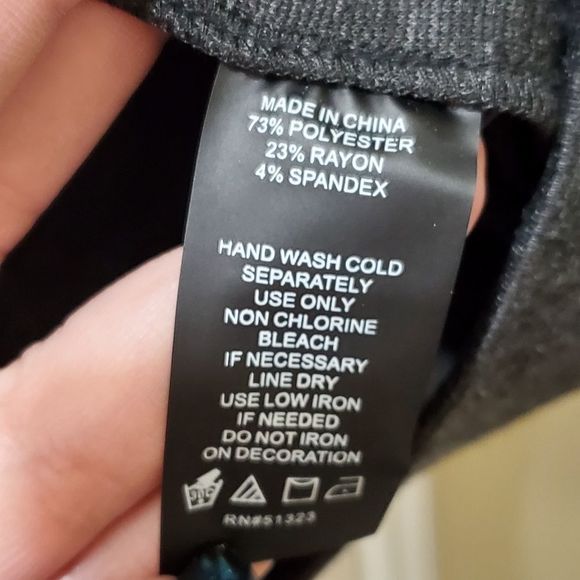 Vince‎ Camuto jeweled bibb neckline zippered crop sweatshirt size medium - Picture 5 of 5